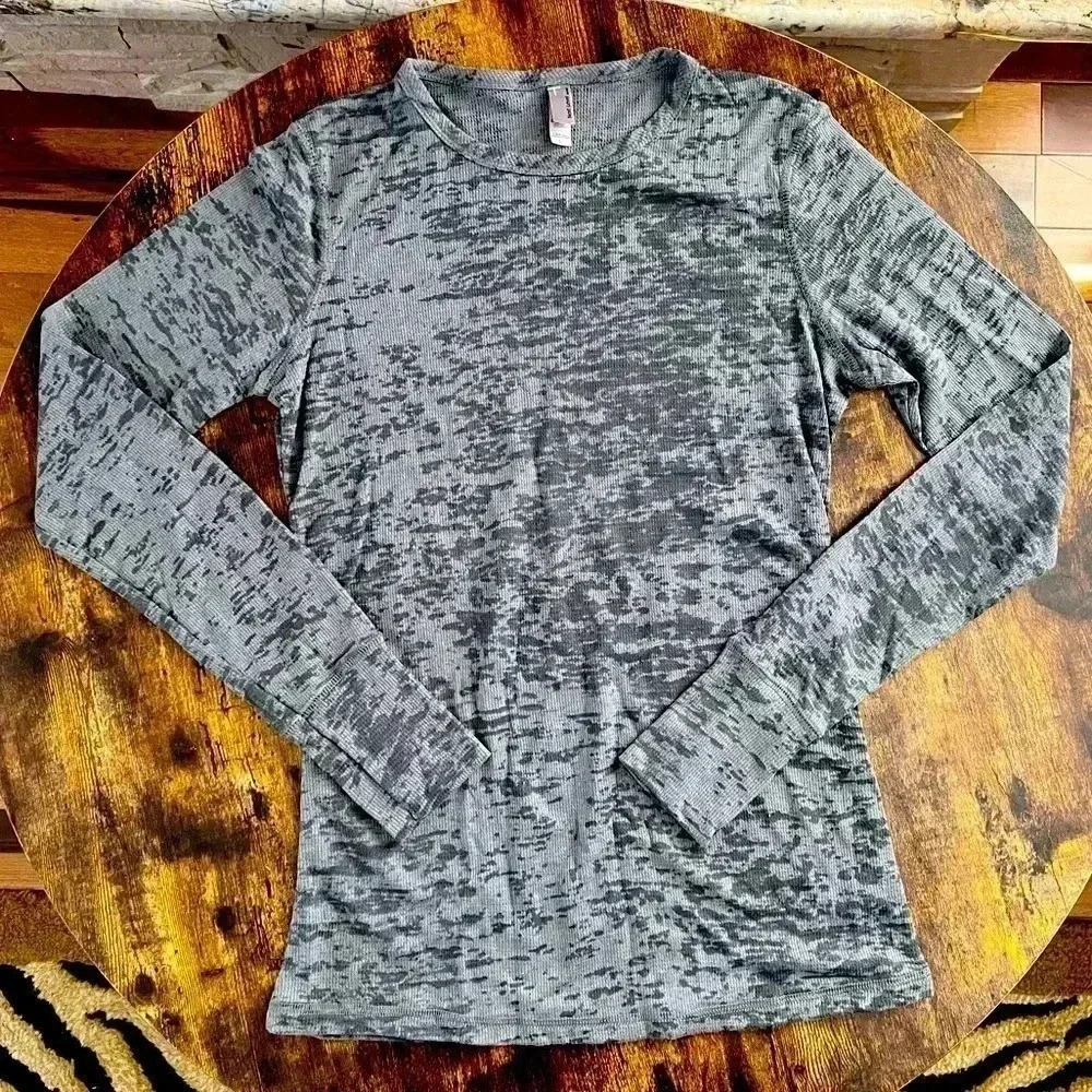 Next Level apparel | women’s t-shirt. Size: L